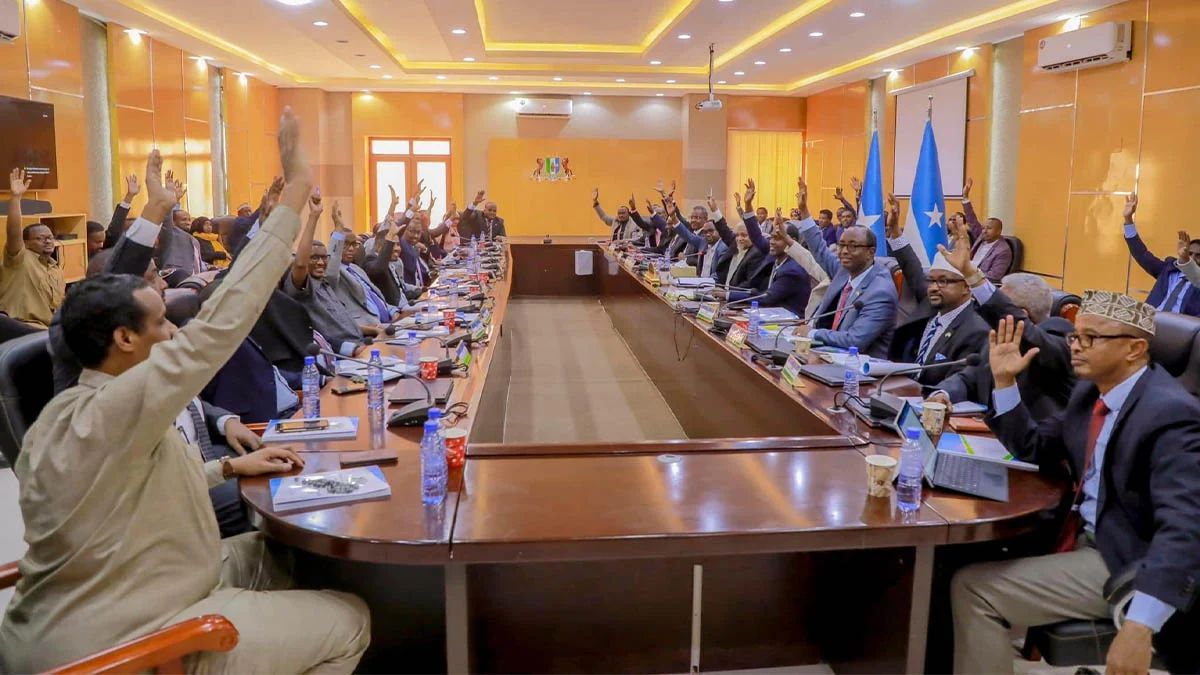 Kadib Meelmarintii Sharci-darrada ahayd ee DFD: Maxaa Puntland La Gudboon, Federaal Nooceese Ayay Shacabkeedu Doonayaan?
